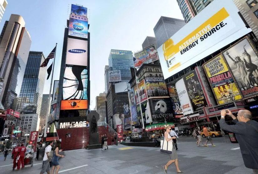 乐玩(中国)工控机在多媒体播放平台中的应用